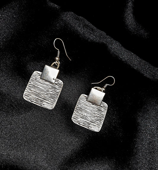 Calista Silver Earrings a delicate design and exceptional craftsmanship.