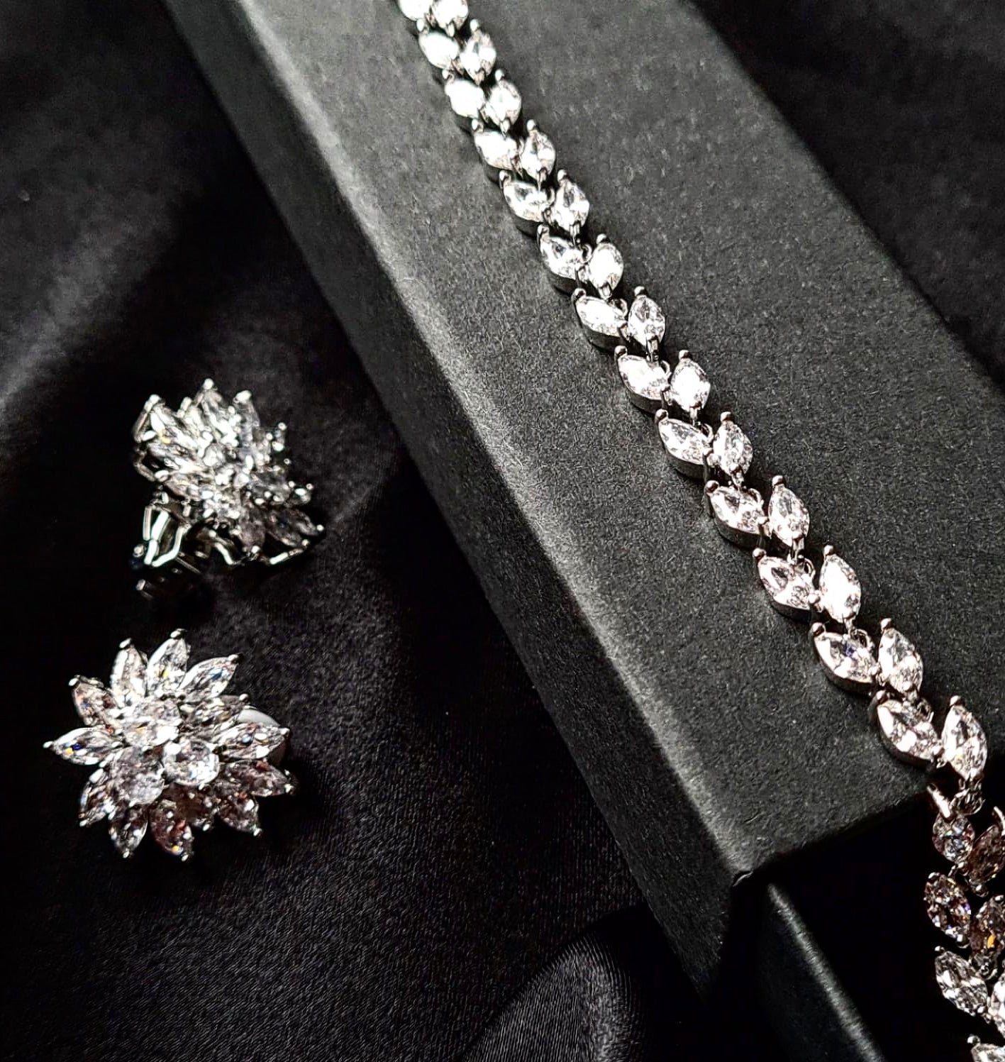 Farah Bracelet a nature-inspired Cubic Zirconia Bracelet