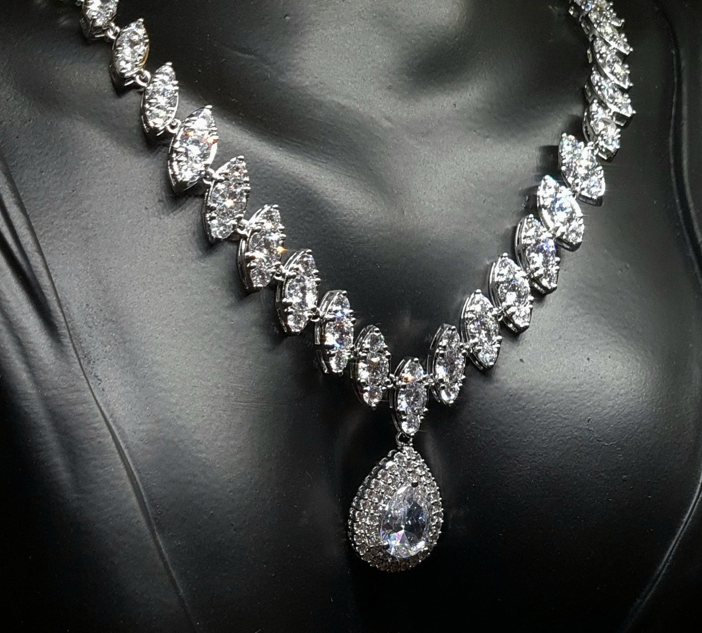 Else Necklace, showcasing its sparkling zirconia stones and intricate design