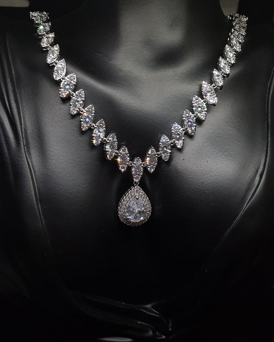 Else Necklace, showcasing its sparkling zirconia stones and intricate design