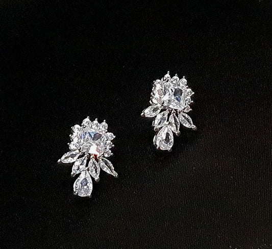the Evelyn Earrings a dazzling cubic zirconia earrings