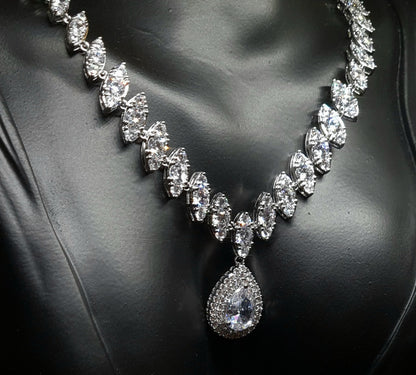  Else Necklace, showcasing its sparkling zirconia stones and intricate design
